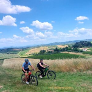 Panorama della Toscana a Gambassi Terme, durante un tour in ebike