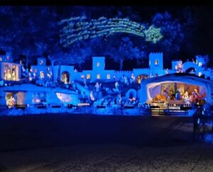 Presepe monumentale di Montignoso (Gambassi Terme) con figure a grandezza naturale, idea regalo Natale culturale